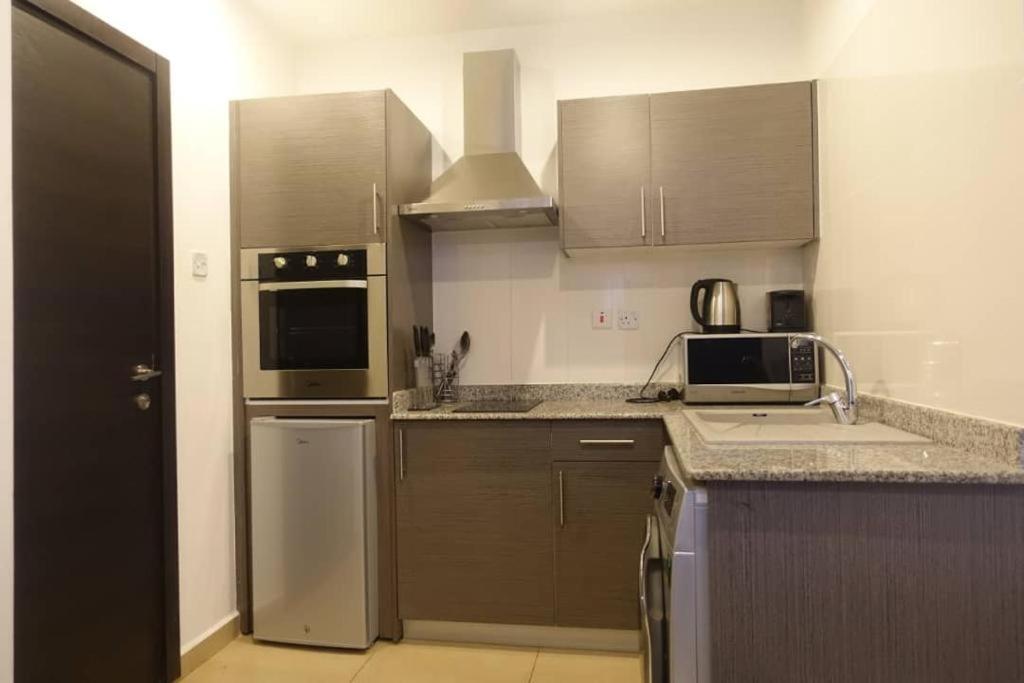 The Gallery Luxury Suites Cpg East Legon Ngoại thất bức ảnh