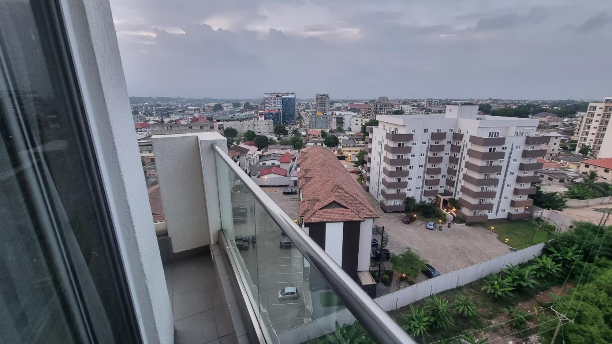 The Gallery Luxury Suites Cpg East Legon Ngoại thất bức ảnh