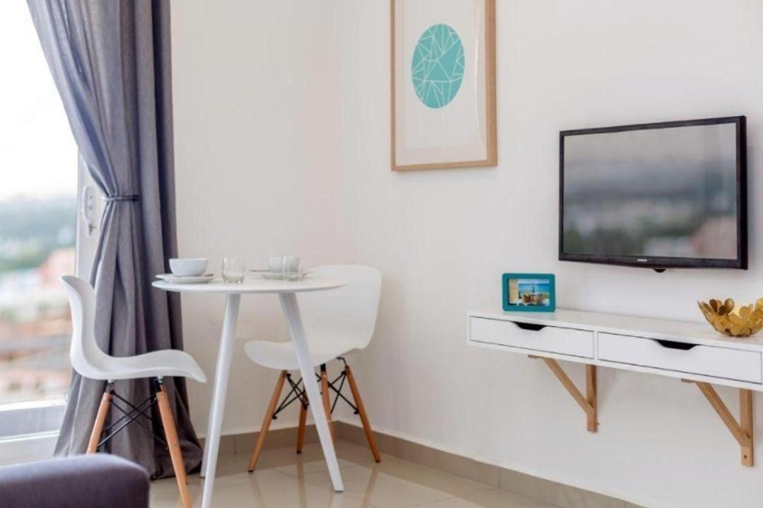 The Gallery Luxury Suites Cpg East Legon Ngoại thất bức ảnh